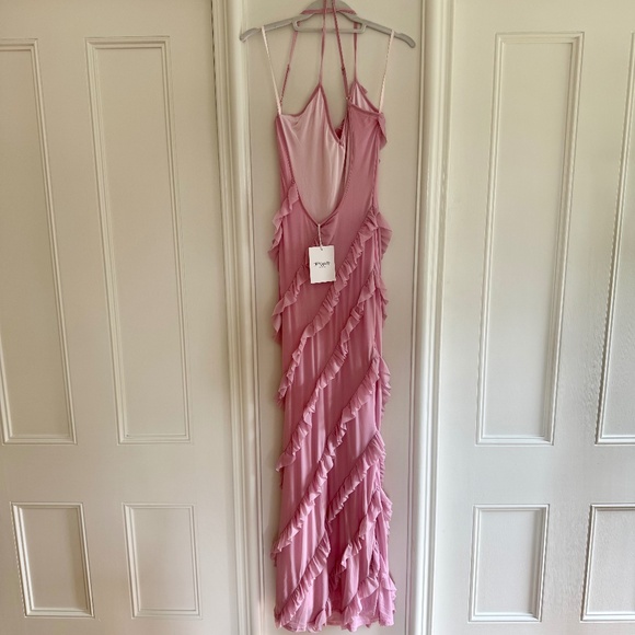 🆕 Runaway The Label Barlow Maxi Dress in Light Pink - Picture 5 of 5